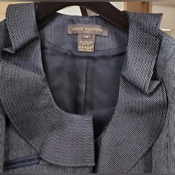 Authentic Louis Vuitton Pant Suit Set - Picture 5 of 10